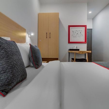 Oyo Townhouse 339 Worli Hotel Мумбай Екстериор снимка