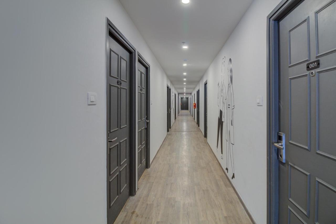 Oyo Townhouse 339 Worli Hotel Мумбай Екстериор снимка