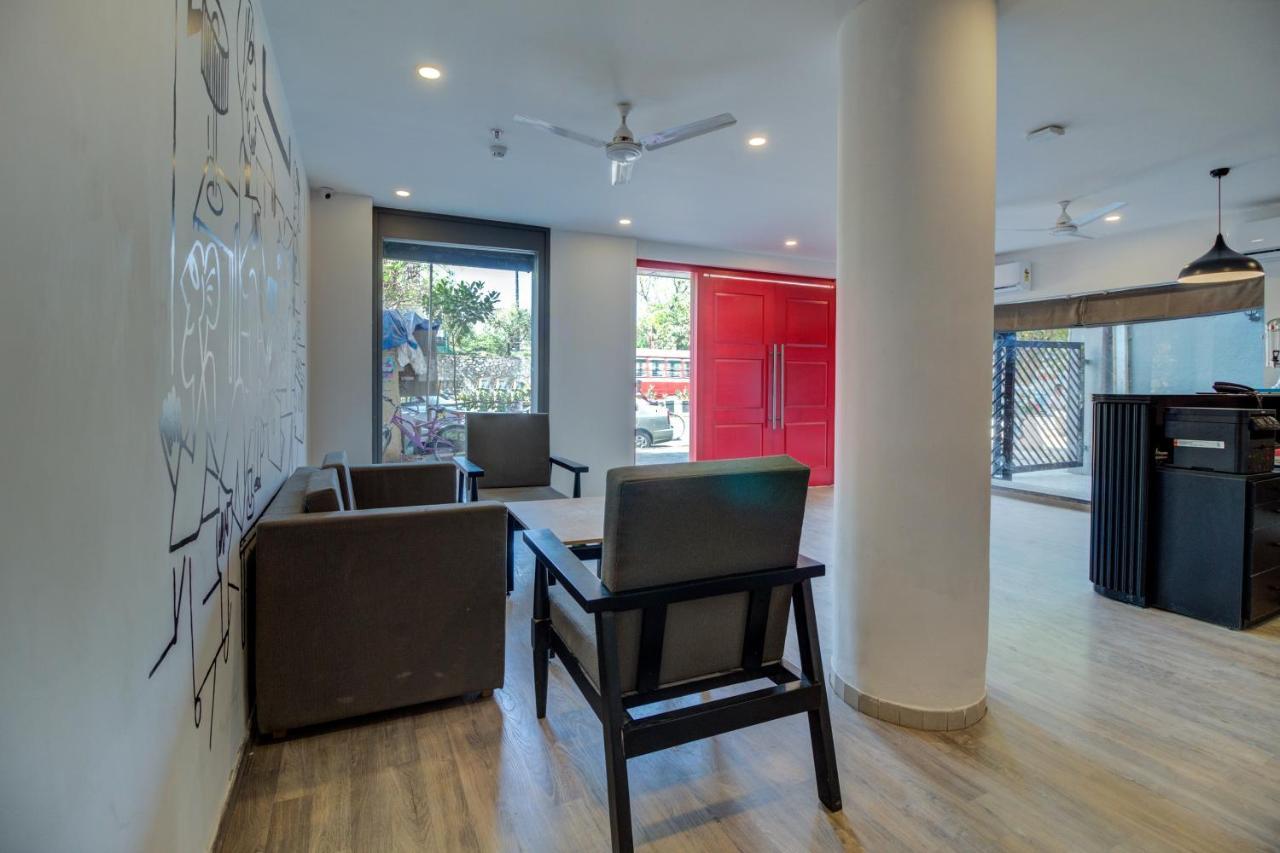 Oyo Townhouse 339 Worli Hotel Мумбай Екстериор снимка