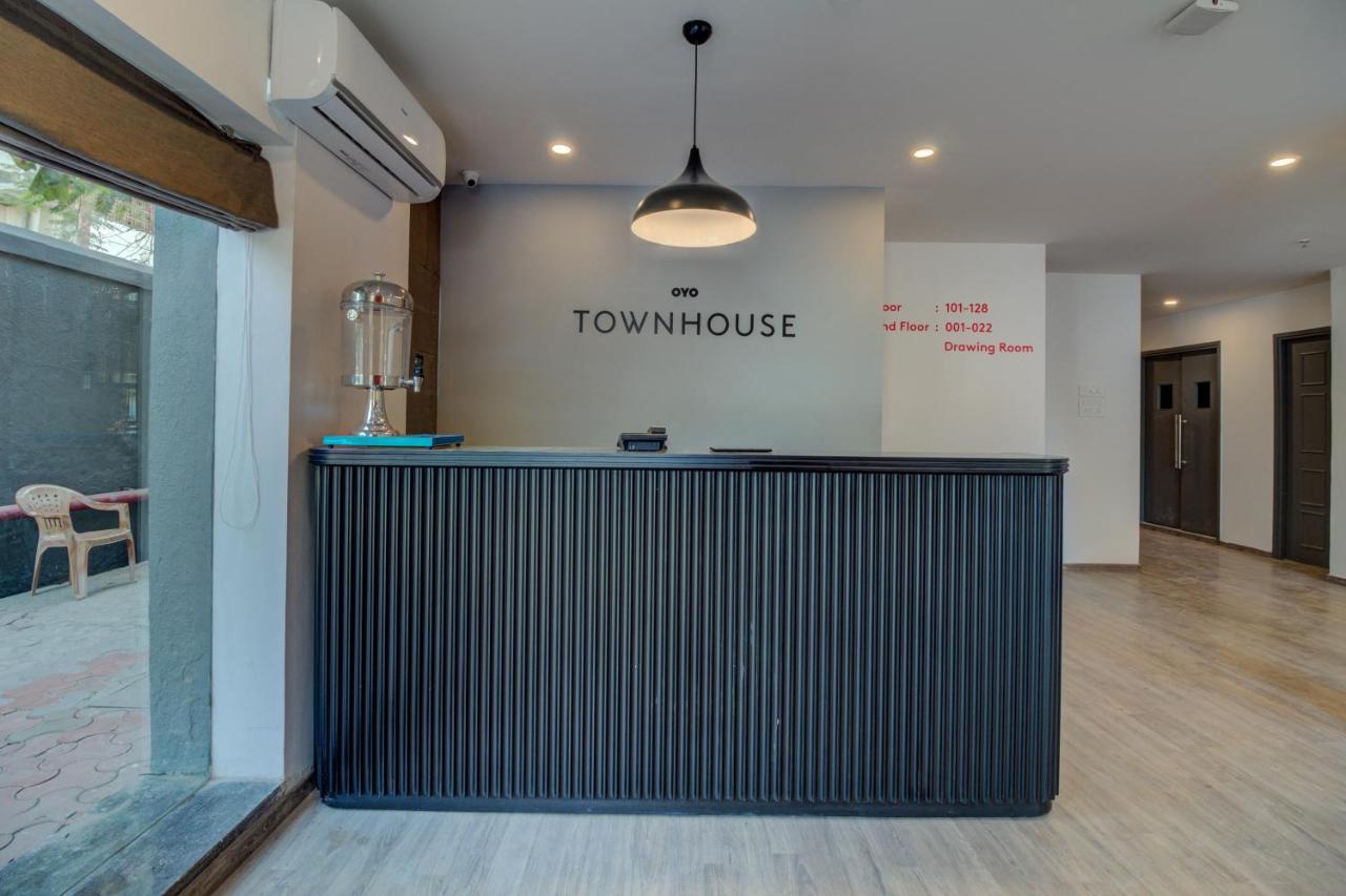 Oyo Townhouse 339 Worli Hotel Мумбай Екстериор снимка