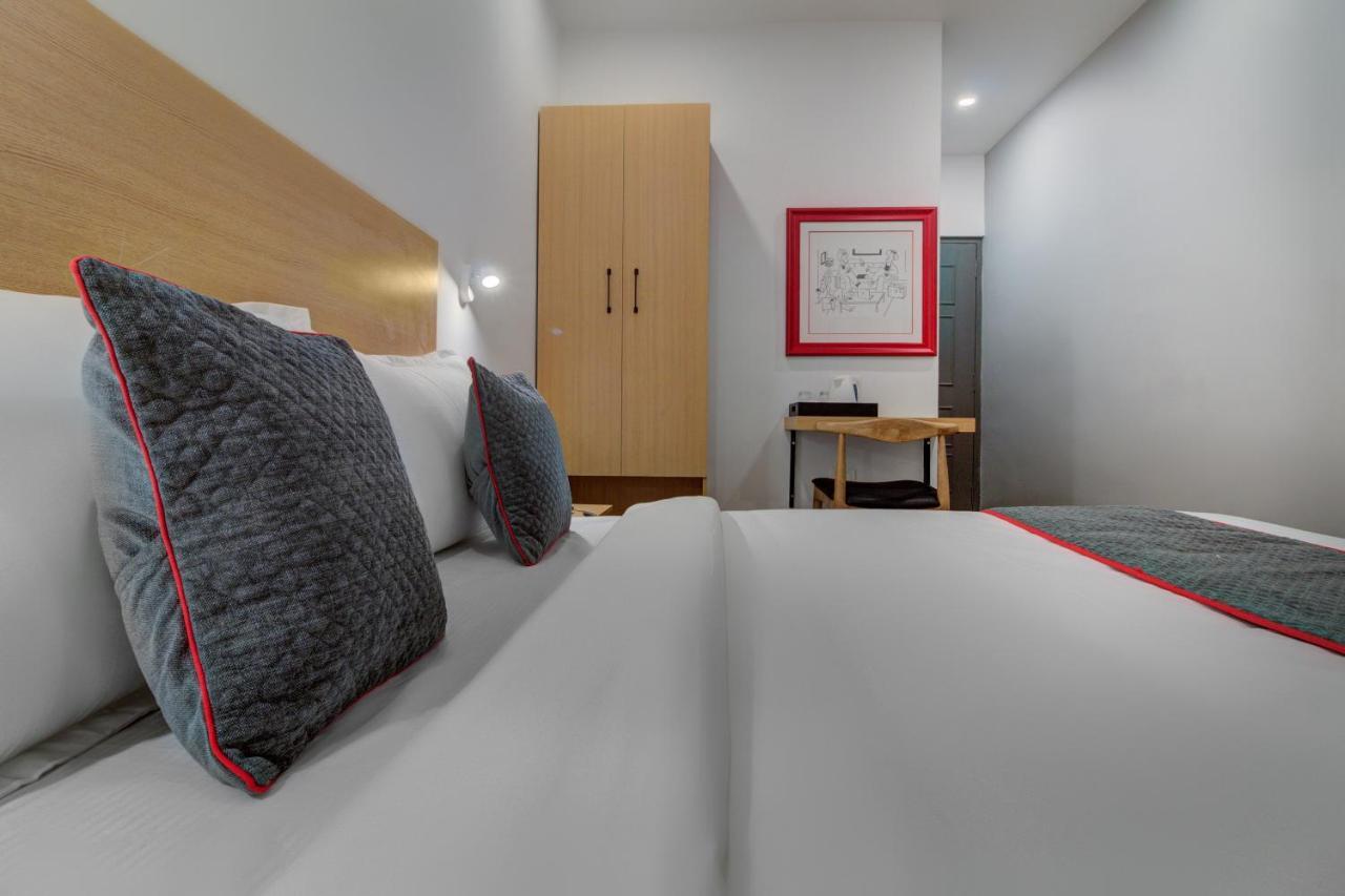 Oyo Townhouse 339 Worli Hotel Мумбай Екстериор снимка