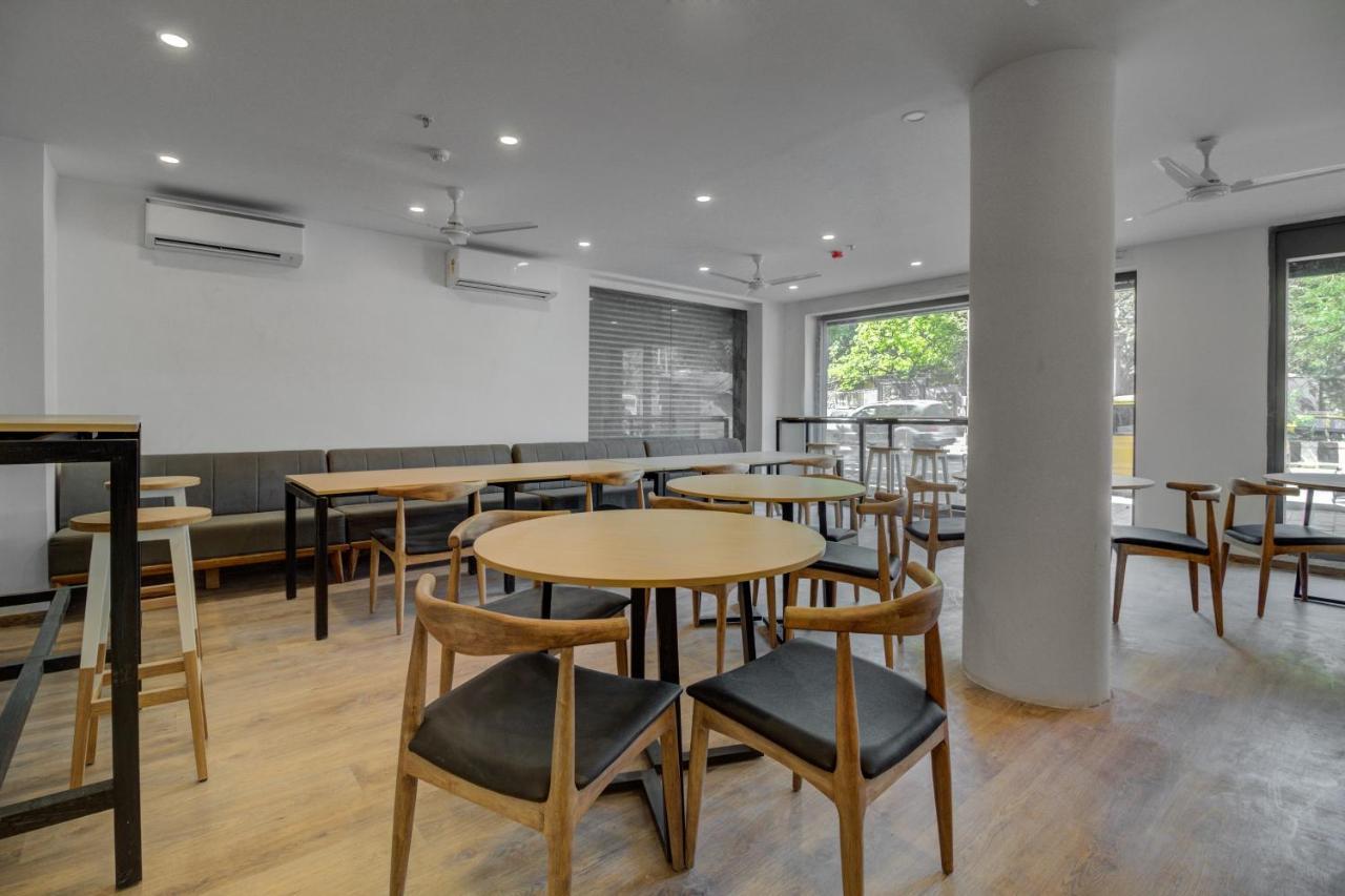 Oyo Townhouse 339 Worli Hotel Мумбай Екстериор снимка