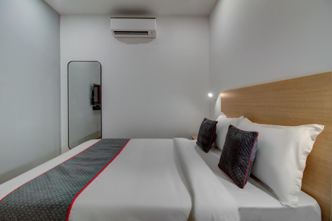 Oyo Townhouse 339 Worli Hotel Мумбай Екстериор снимка