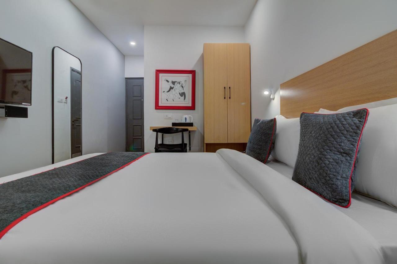 Oyo Townhouse 339 Worli Hotel Мумбай Екстериор снимка
