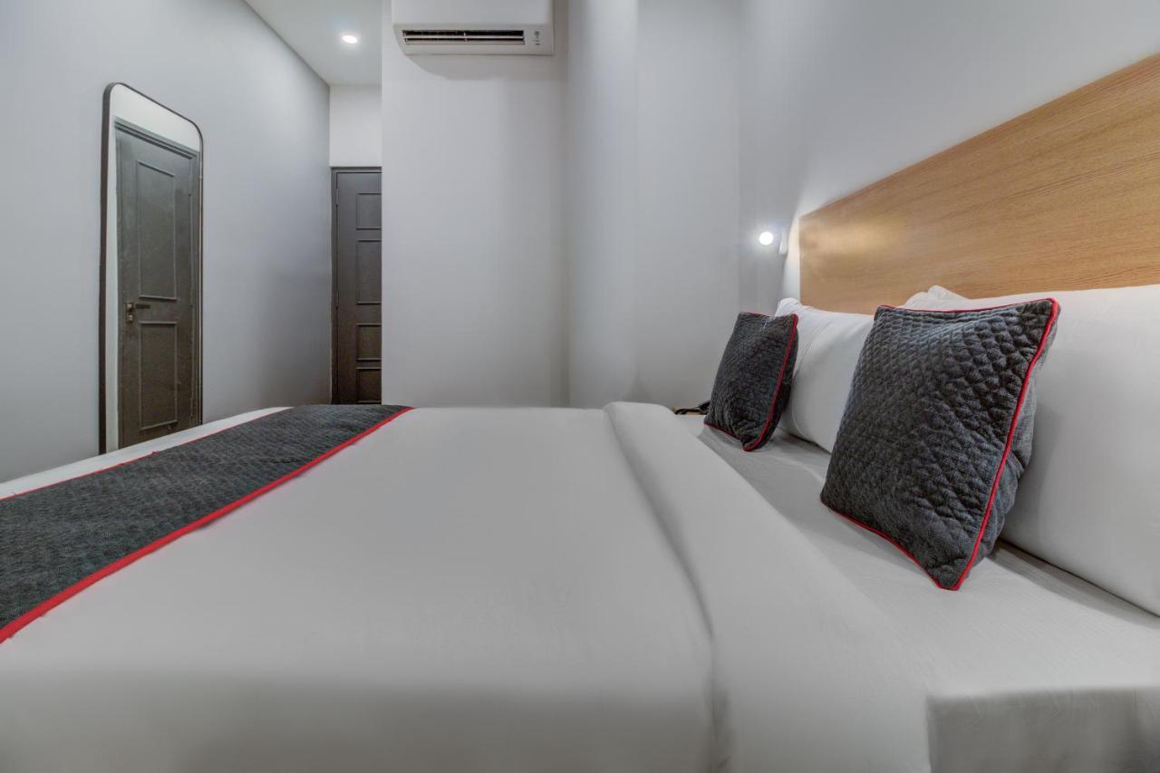Oyo Townhouse 339 Worli Hotel Мумбай Екстериор снимка